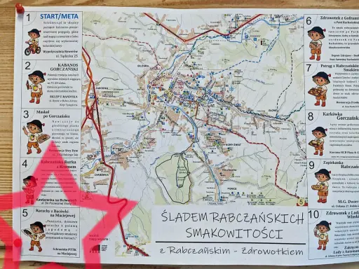 Szlak kulinarny "Śladem Rabczańskich Smakowitości" prowadzi przez malownicze Gorce, oferując lokalne przysmaki.